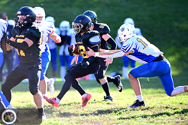 #THE SLAM #Scarborough #Scarborough high school football #high school football #TDSB #TDSB High School Footbaill TDSB Scarborough High School Football David & Mary Thomson CI Birchmount Park CI #TDSB #TDSB High School Footbaill TDSB Scarborough High School Football Leaside HS vs Birchmount Park CI