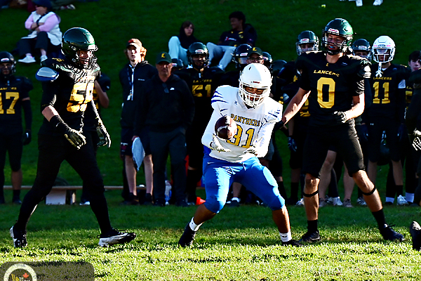 #THE SLAM #Scarborough #Scarborough high school football #high school football #TDSB #TDSB High School Footbaill TDSB Scarborough High School Football David & Mary Thomson CI Birchmount Park CI #TDSB #TDSB High School Footbaill TDSB Scarborough High School Football Leaside HS vs Birchmount Park CI